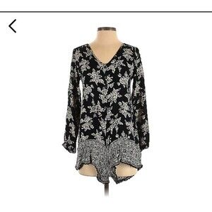 Volcom floral long sleeve romper black white‎ sz XS